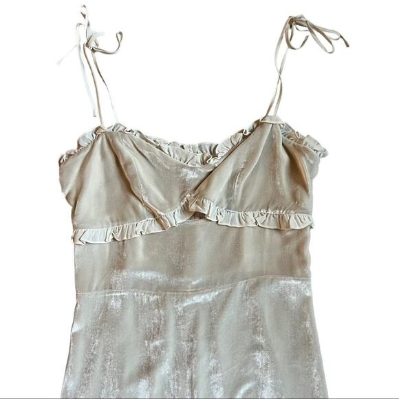 Reformation Bev Almond White Scalloped Bust Keyhole Tie Strap Velvet Mini Dress - Picture 3 of 10